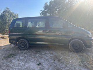 Mitsubishi Space Gear 1998