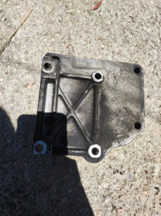 Soporte compresor A/C Citroen C2 VTS