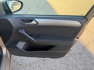 Volkswagen Touran 1.6TDI Business&Navi 5Plazas