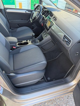 Volkswagen Touran 1.6TDI Business&Navi 5Plazas