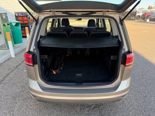 Volkswagen Touran 1.6TDI Business&Navi 5Plazas