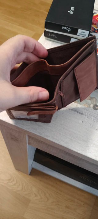 Cartera de cuero artesanal