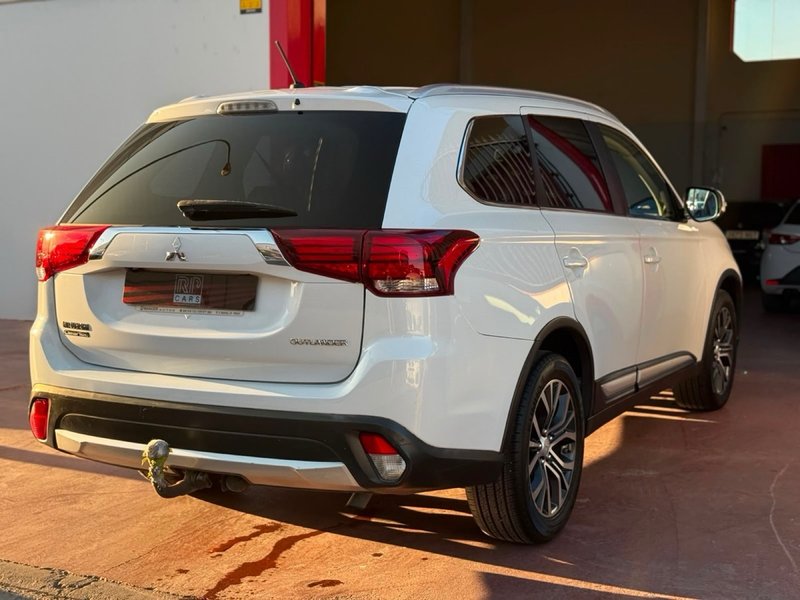 Mitsubishi Outlander 220 DI-D Motion 4WD 2016, foto 4