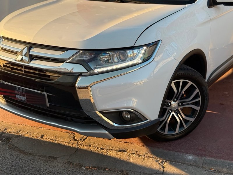 Mitsubishi Outlander 220 DI-D Motion 4WD 2016, foto 15