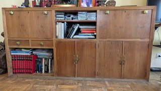 Aparador de salón de madera
