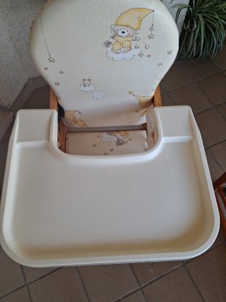 Trona de bebé con bandeja