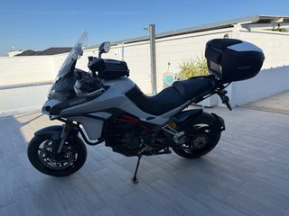 Se vende moto ducati multiestrada 1200s.