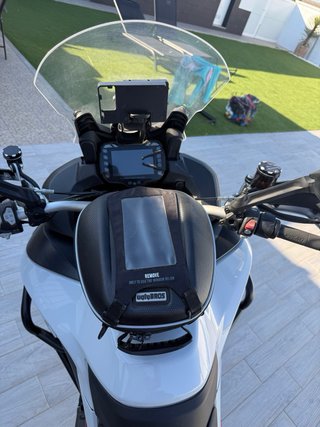 Se vende moto ducati multiestrada 1200s.