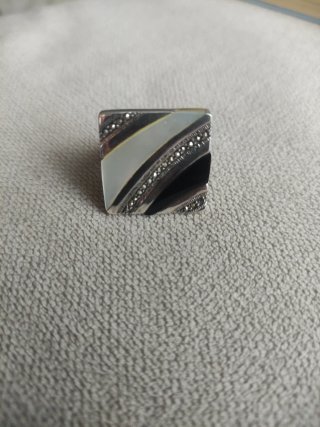 Anillo Plata y Piedras Blancas/Negras
