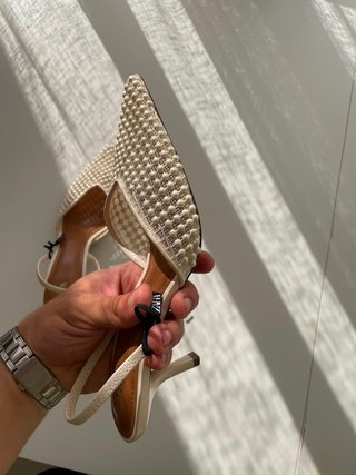 Zapatos Zara Perlas Beige/Blanco Talla 36 NUEVOS