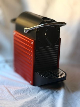 Cafetera Nespresso Pixie Roja