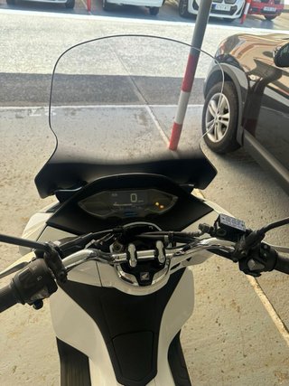Honda PCX Blanca