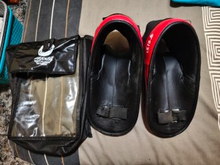 PACK GUANTES Y BOTINES MUGENDO