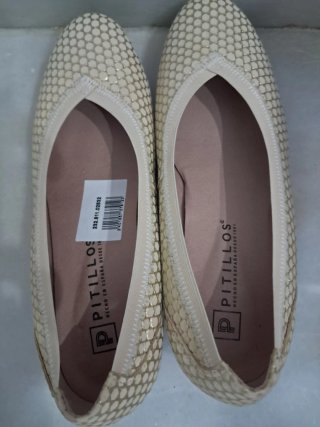 Zapatos Pitillos Beige/Oro Talla 38