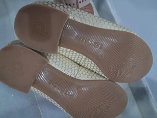 Zapatos Pitillos Beige/Oro Talla 38
