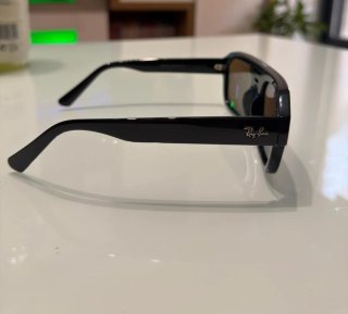 Gafas de sol Ray-Ban negras y azules polarizadas