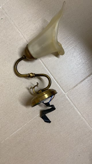 Dos Apliques de pared estilo clásico