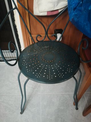 4 sillas de forja de hierro perfectas, y con cojin