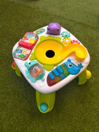 Mesa de juegos interactiva para bebés