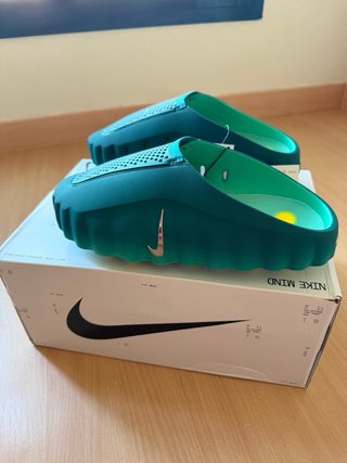 Nike Mind 001