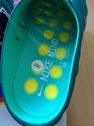 Nike Mind 001