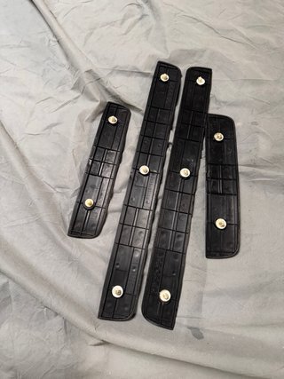 Estriberas is200 (99-05) plástico oem