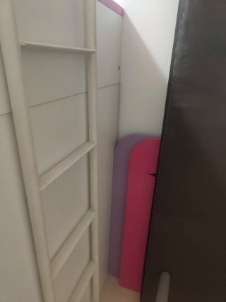 Habitación infantil modular morada y rosa
