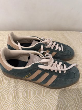 Adidas Gazelle Talla 42 2/3 Verde/Beige
