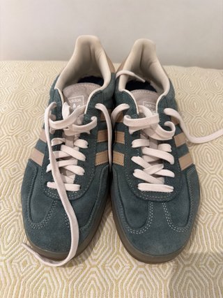 Adidas Gazelle Talla 42 2/3 Verde/Beige