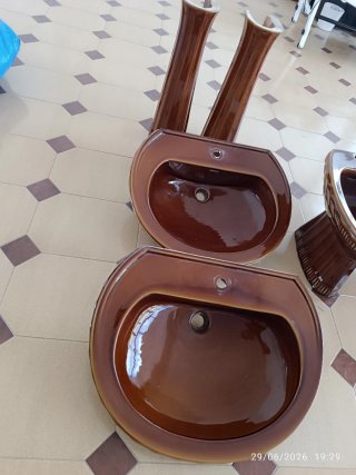 Conjunto Sanitarios Clasicos cerámica Marrón