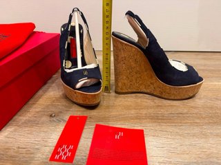 Cuñas originales Carolina Herrera ante azul número