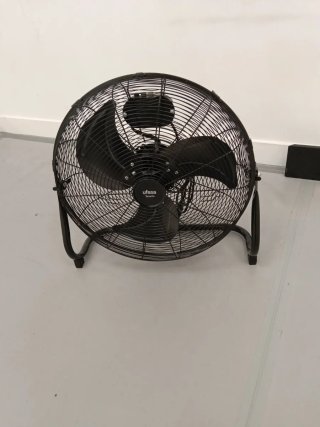 Ventilador Ufesa Negro