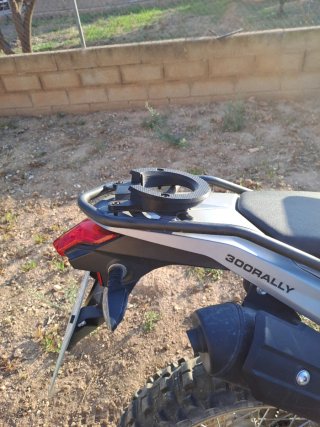Voge 300 Rally Plata/Amarillo con muchos extras