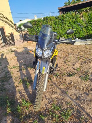 Voge 300 Rally Plata/Amarillo con muchos extras