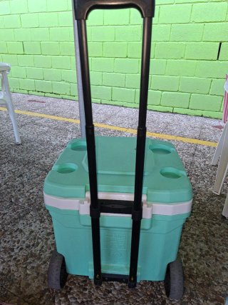 Nevera Igloo Latitude 60 Roller 56L