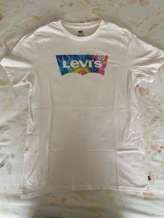 2 Camisetas Levi’s