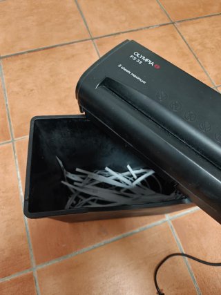 Destructora de documentos automática