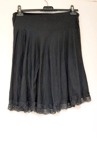 Falda negra M/L 3 eur!