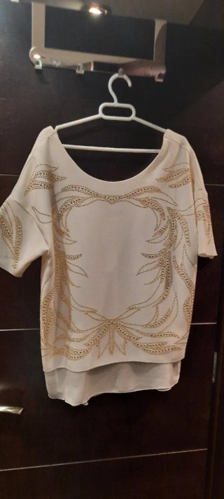 Blusa Zara tachuelas