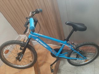 Bicicleta infantil azul