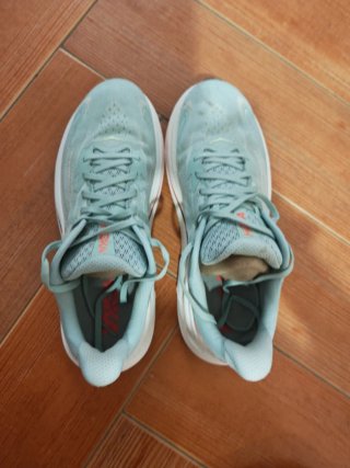 Hoka clifton 10