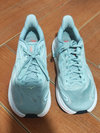 Hoka clifton 10
