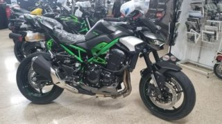 6 2025/26  VER DESCRIPCIÓN OFERTA KAWASAKI Z900/E/
