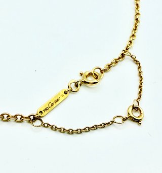 COLLAR CARTIER TRINITY DE ORO 18K. Peso 8.5g