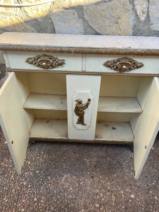 Mueble antiguo