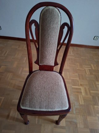 Silla comedor clásica de madera y tapizada Vintage