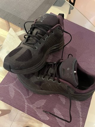 Zapatillas Nike Negras y Moradas