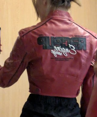 Chaqueta de cuero roja