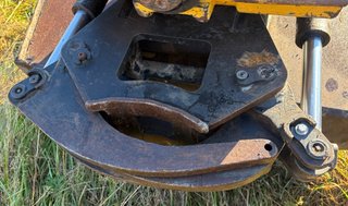 Escavadora JCB JS145L