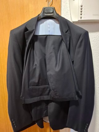 Traje de vestir negro